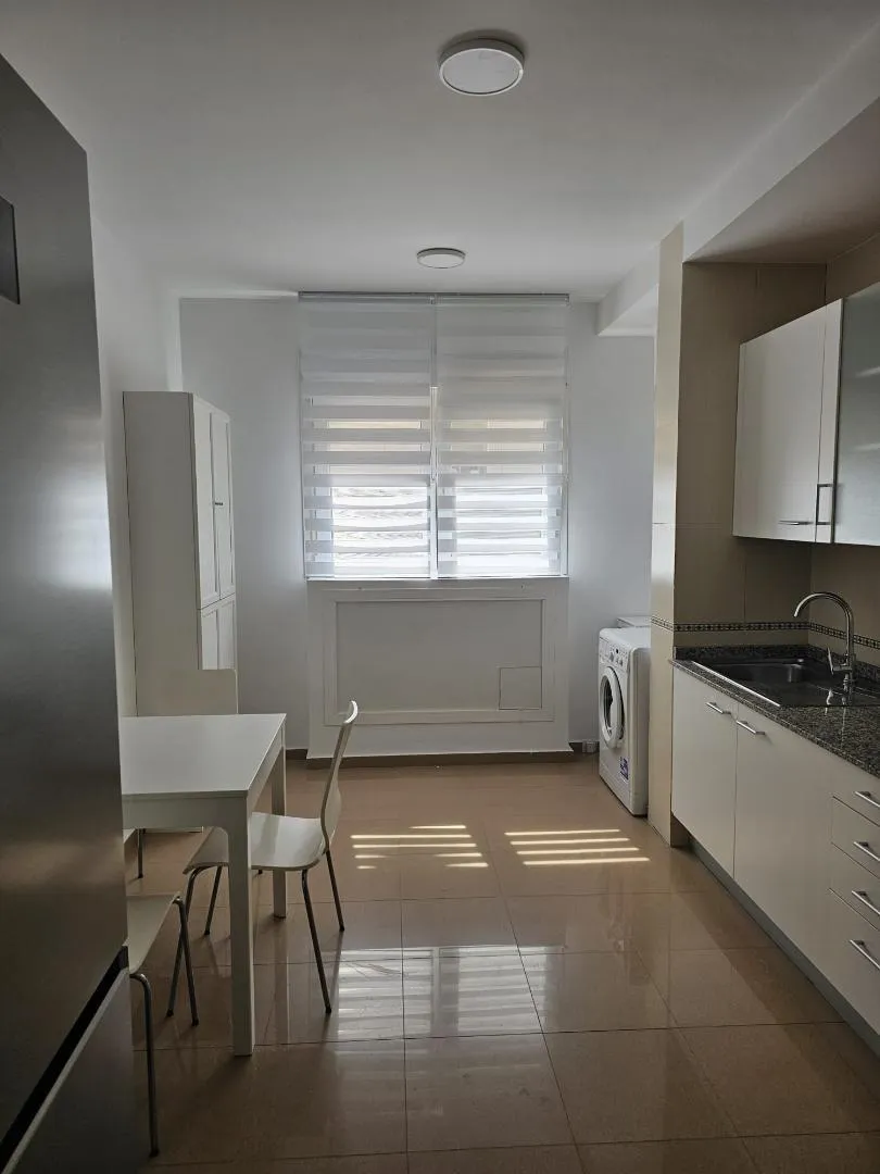 Piso en  Calle Doctor Alfonso Chiscano Díaz 8 - Foto 11