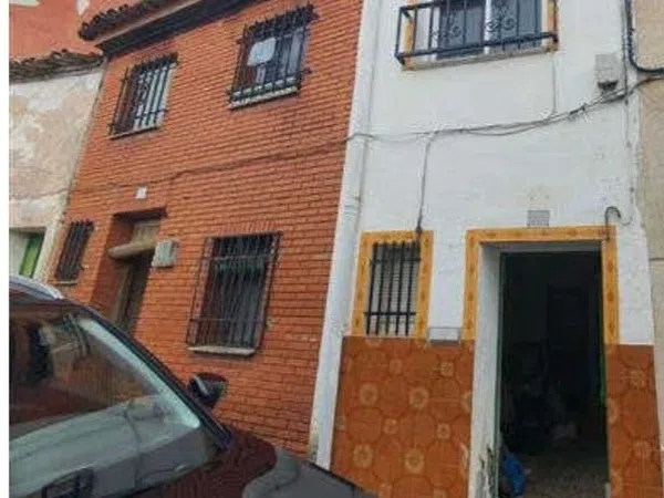 Casa de pueblo en Calle de la Iglesia, 15 y 17 - Foto 2