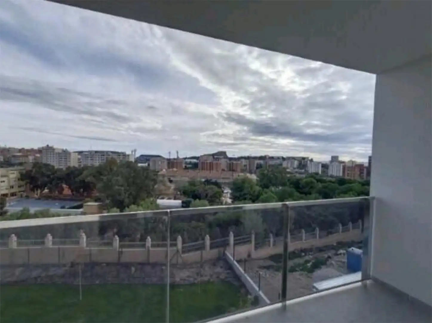 Piso en  Calle Deportista Pitu Perramón 1 - Foto 9