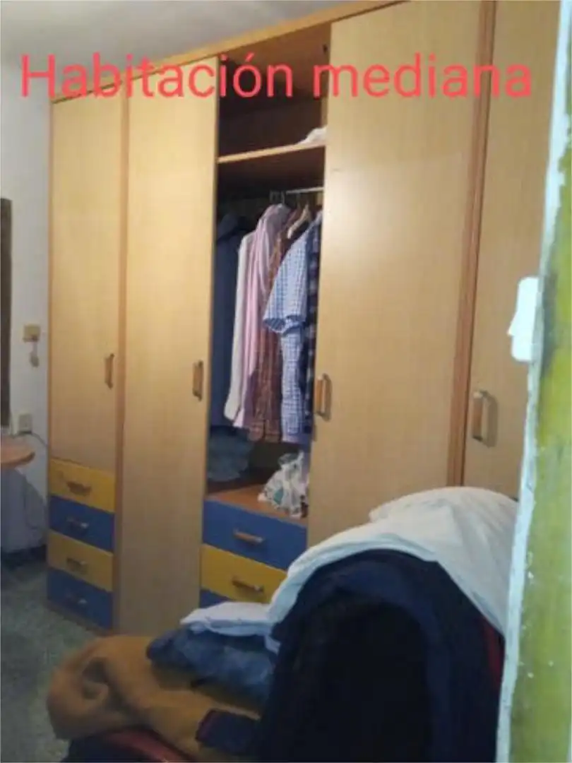 Chalet en pueblo - Foto 4