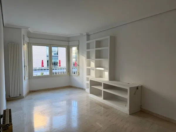 Piso en calle de Yerma, 10