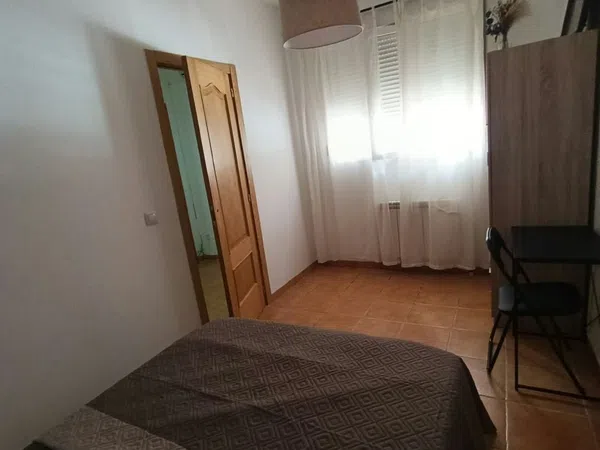 Piso en Calle Comuneros de Castilla, 2, Tres Olivos - La Piedad, Tres Olivos - La Piedad - Foto 2