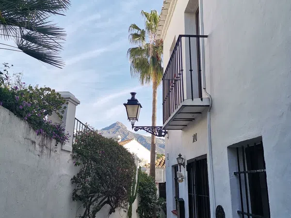 Chalet adosado en calle Aries, 17 - Foto 1