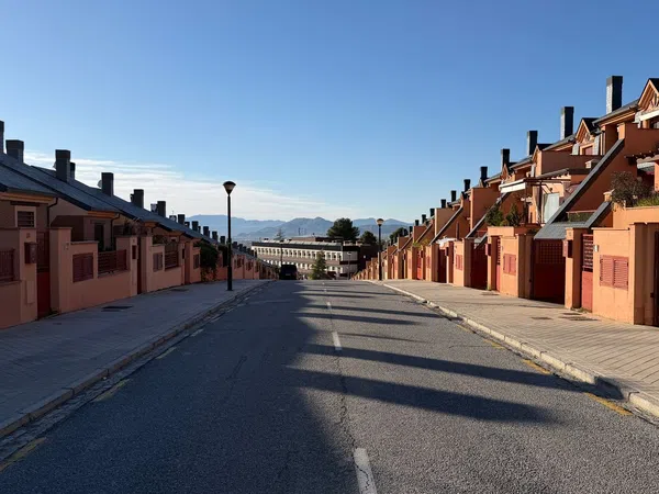 Chalet adosado en Bola de Oro - Foto 1