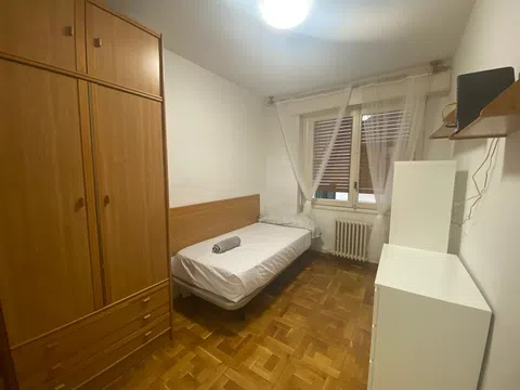 Piso en calle Esquíroz, 23 - Foto 5