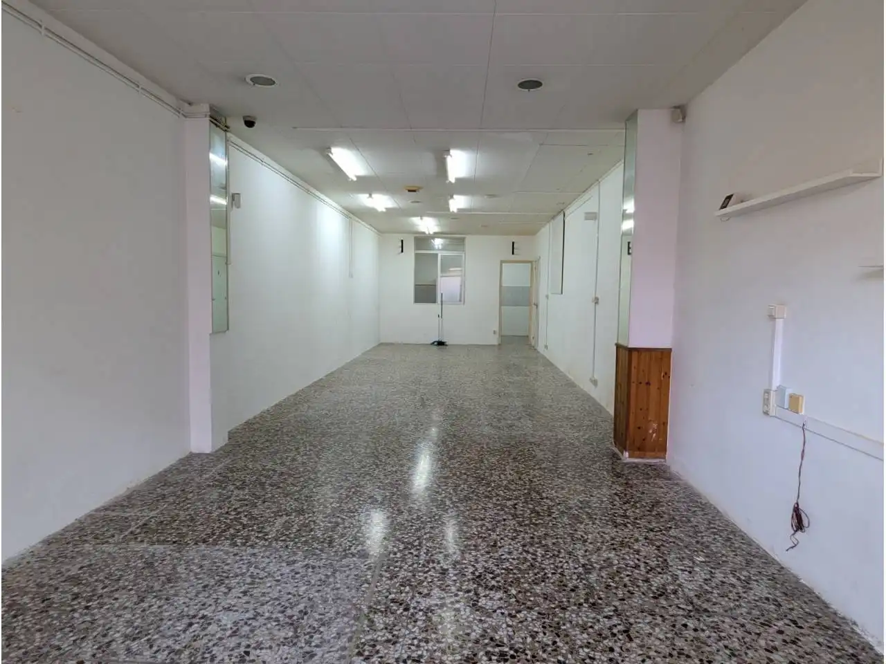 Local comercial en Terrassa - Foto 3