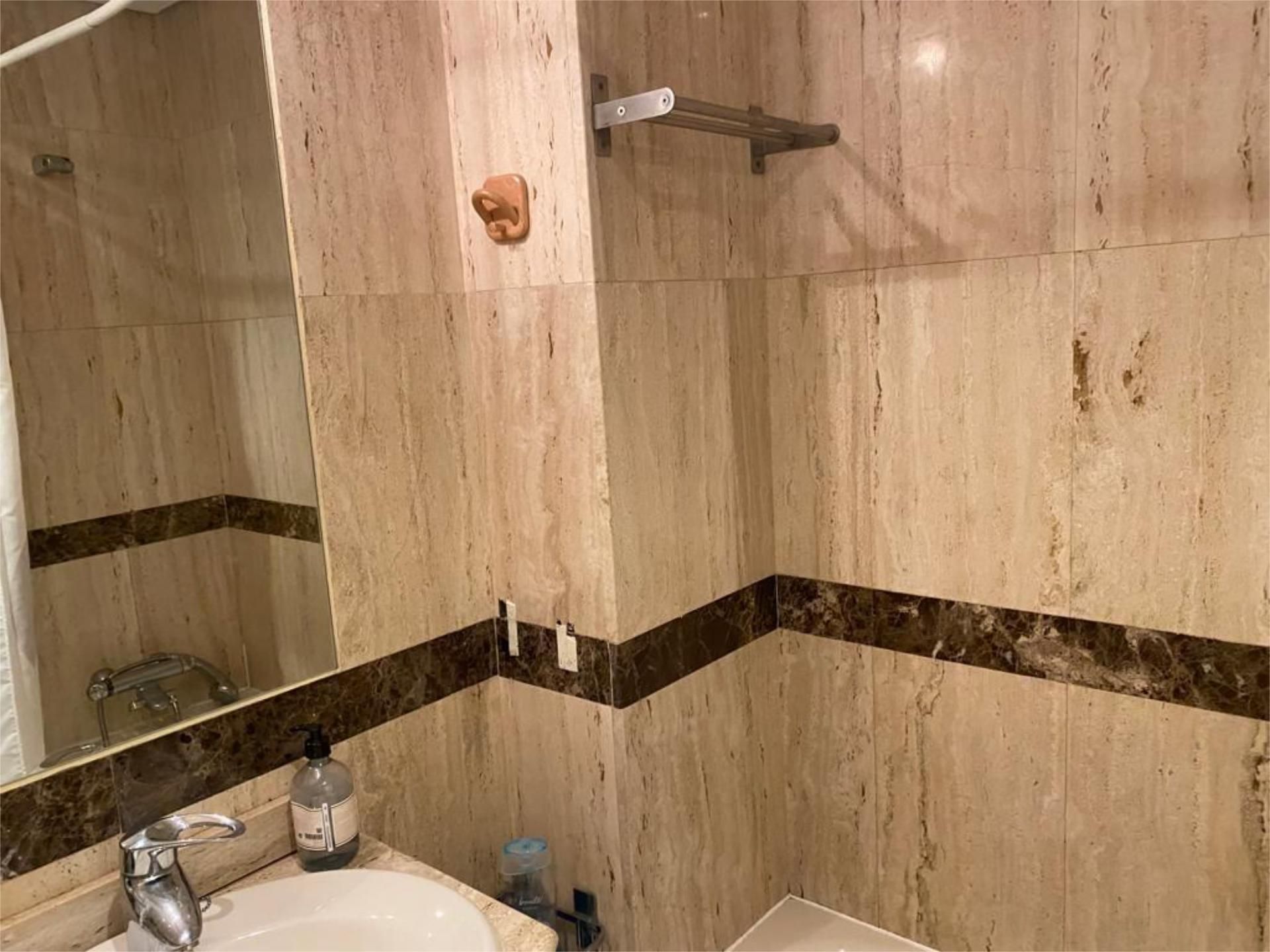 Piso en  Calle de Diego de León 15 - Foto 8