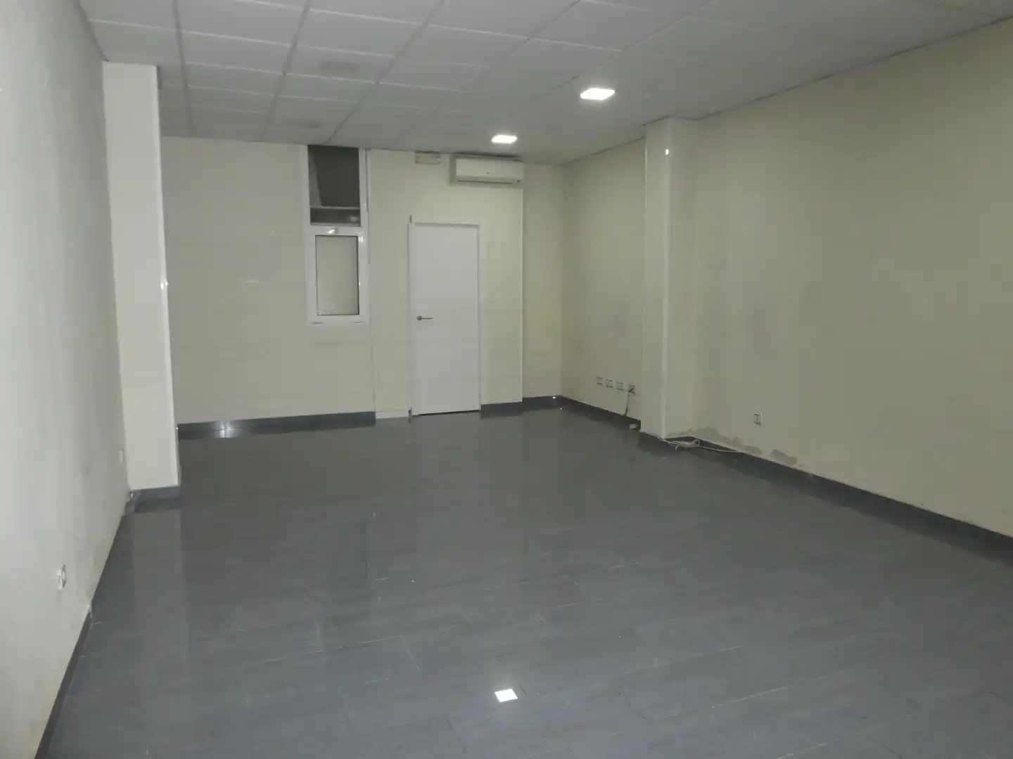 Local comercial en Santa Coloma de Gramenet - Foto 2