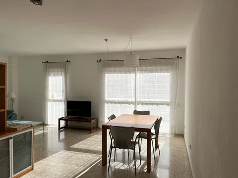 Piso en avenida de las Ciencias, 36