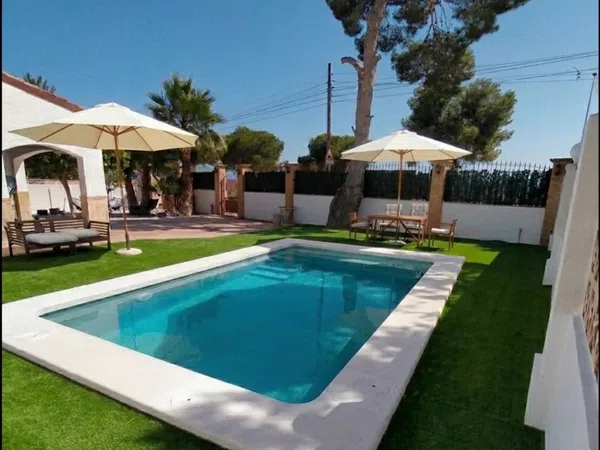 Casa o chalet independiente en Calle Fragata, 7, Punta Prima - Foto 1