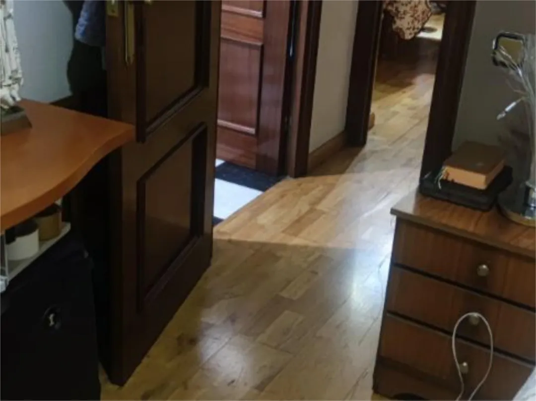 Casa adosada en  Carrer de l'Abat Escarré 34 - Foto 2