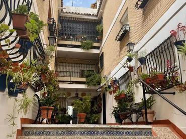 Piso en  Calle Historiador Domínguez Ortiz 15 - Foto 1