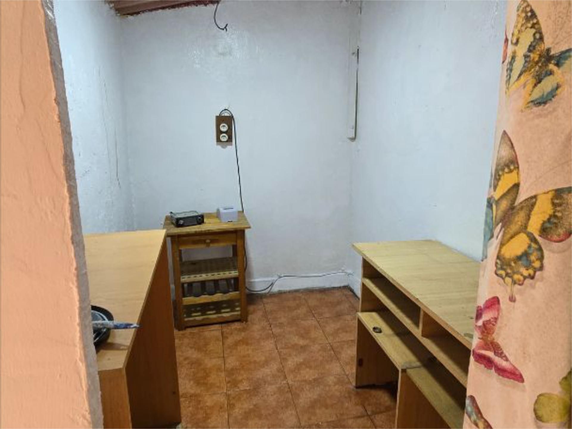 Piso en  Calle del Alcalde de la Cruz Ceballos 8 - Foto 8