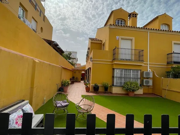 Chalet pareado en Calle Ortega de Prados, 13, Camino de Antequera - Foto 1
