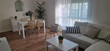 Piso en Los Bermejales - Foto 1