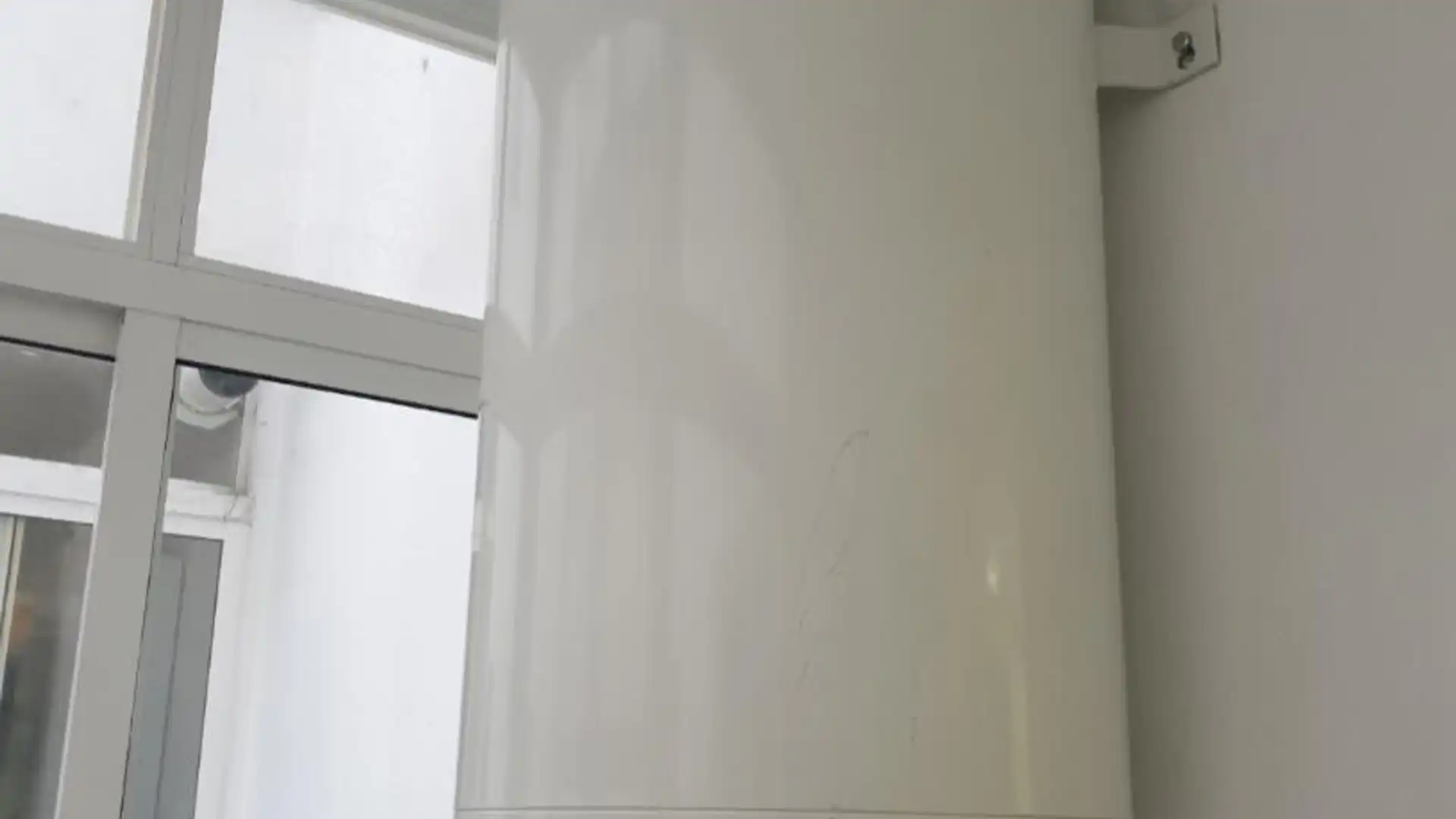 Piso en  Avenida Rosalía de Castro 78 - Foto 8