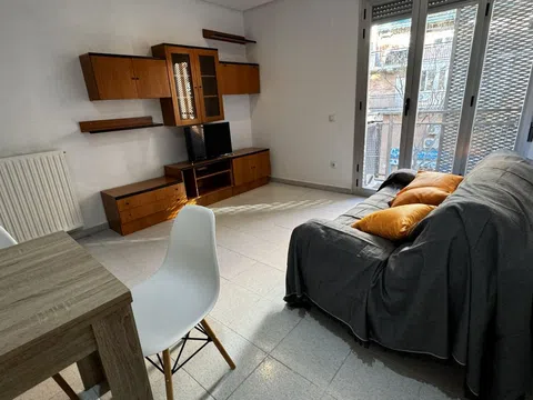 Piso en calle de Embajadores, 52