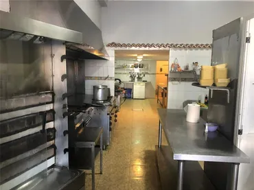 Local comercial en  Calle Salvador Ricart 34 - Foto 8