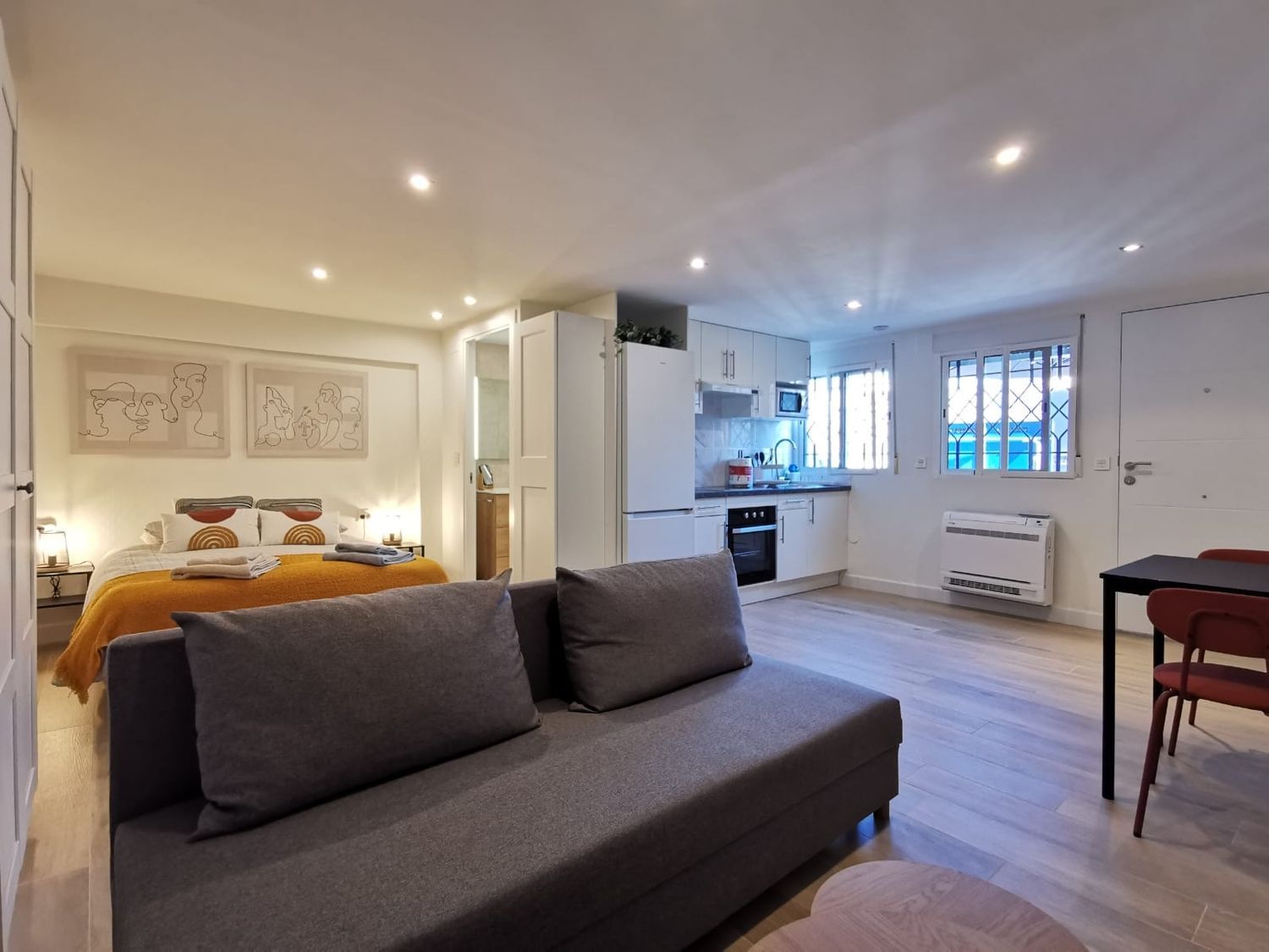 Estudio en paseo de la Sierra, 28