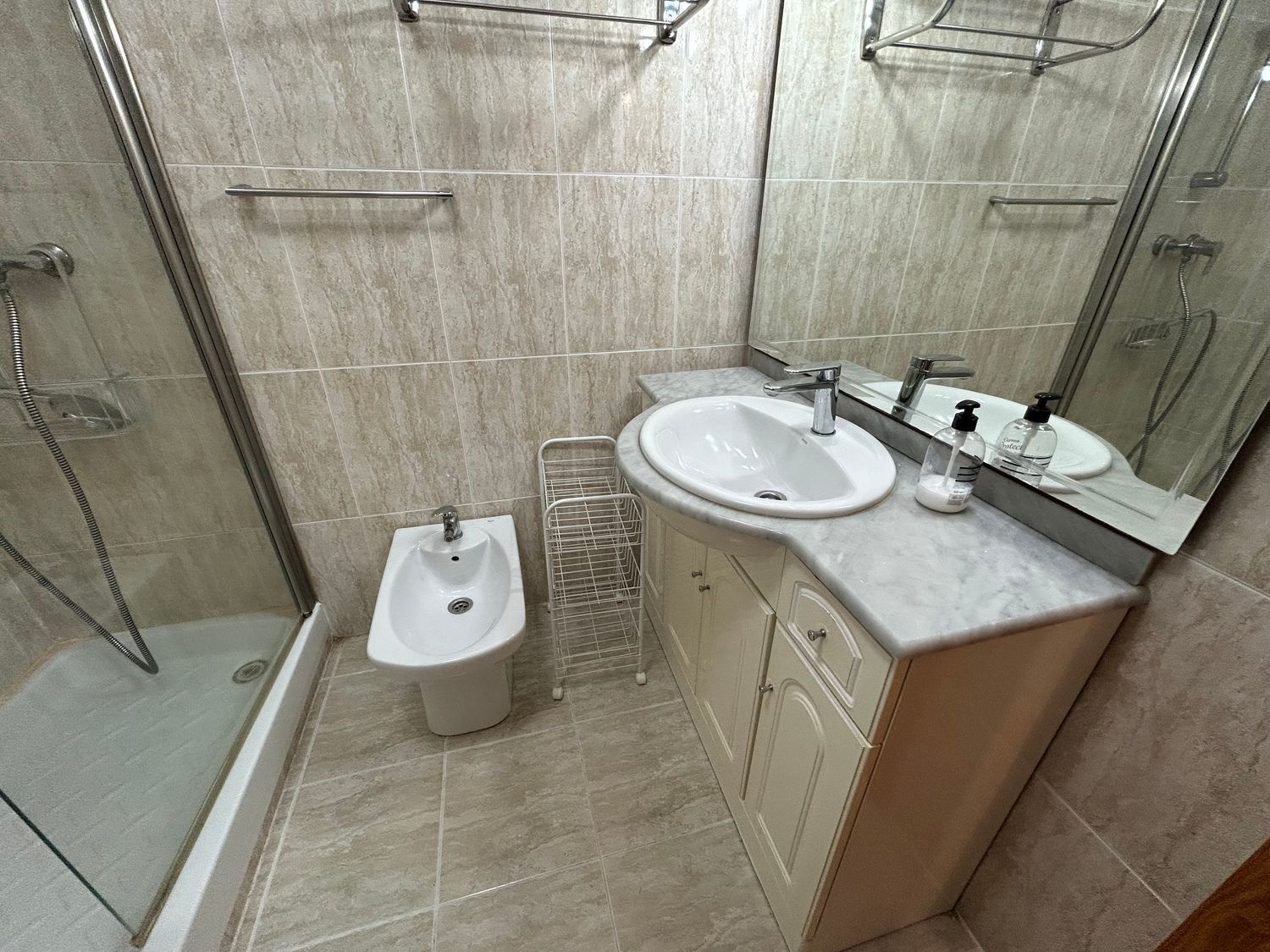 Piso en Calle Gasset y Artime, 29, Carolinas Altas - Foto 2