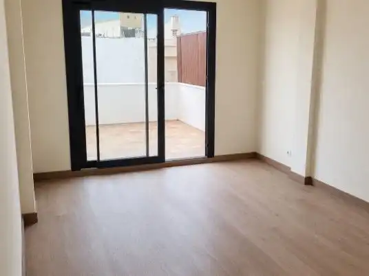 Piso en  Carrer de Lluís Martí 87 - Foto 4