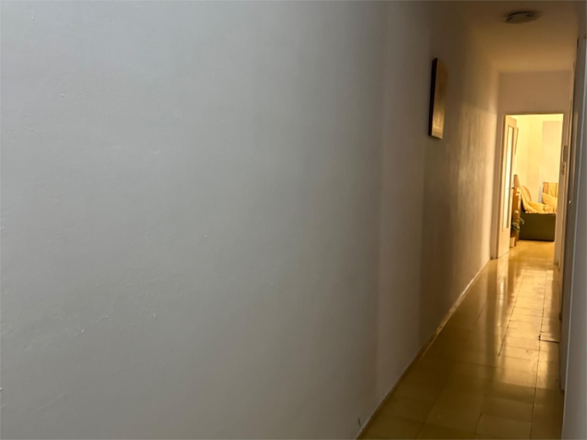 Piso en  Calle del Alcalde Velasco Navarro 10 - Foto 3