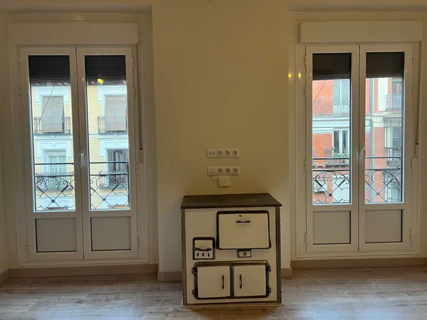 Piso en calle de Valencia, 20