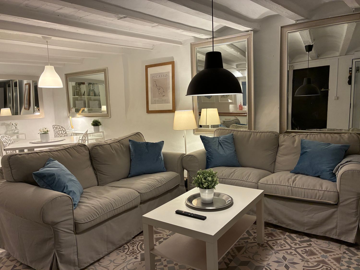 Piso en calle Nou de la Rambla, 83 - Foto 1