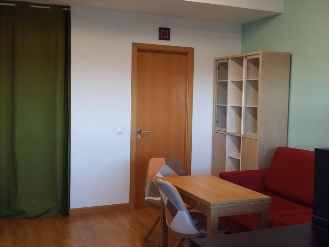 Piso en  Calle de Ladera de los Almendros 40 - Foto 4