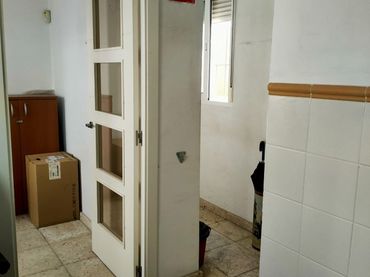 Local comercial en  Avenida de la Paloma 8 - Foto 1