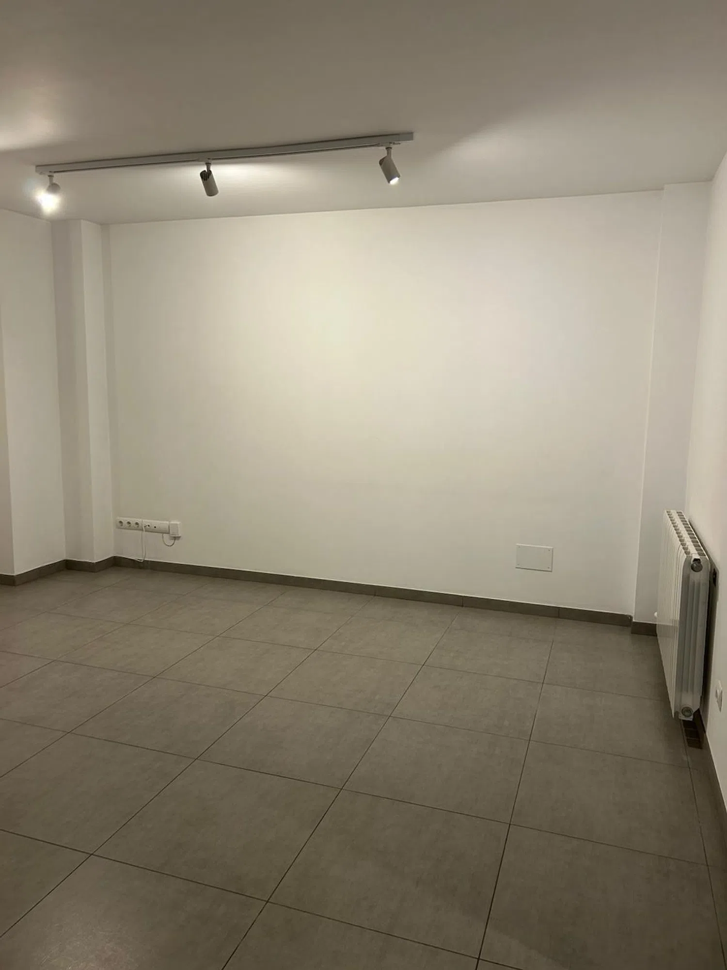 Piso en calle de la Reina Maria Cristina, 35 - Foto 13