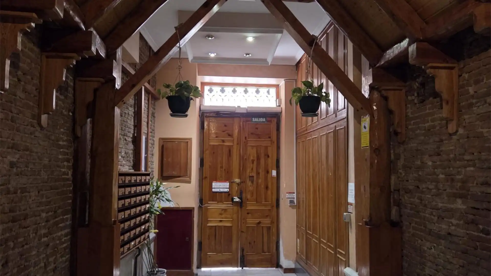 Piso en  Calle de las Tres Cruces 10 - Foto 1