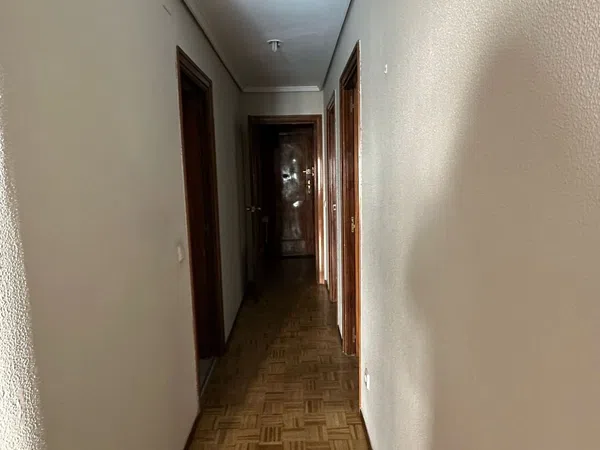 Piso en calle de Guzmán el Bueno, 63 - Foto 4