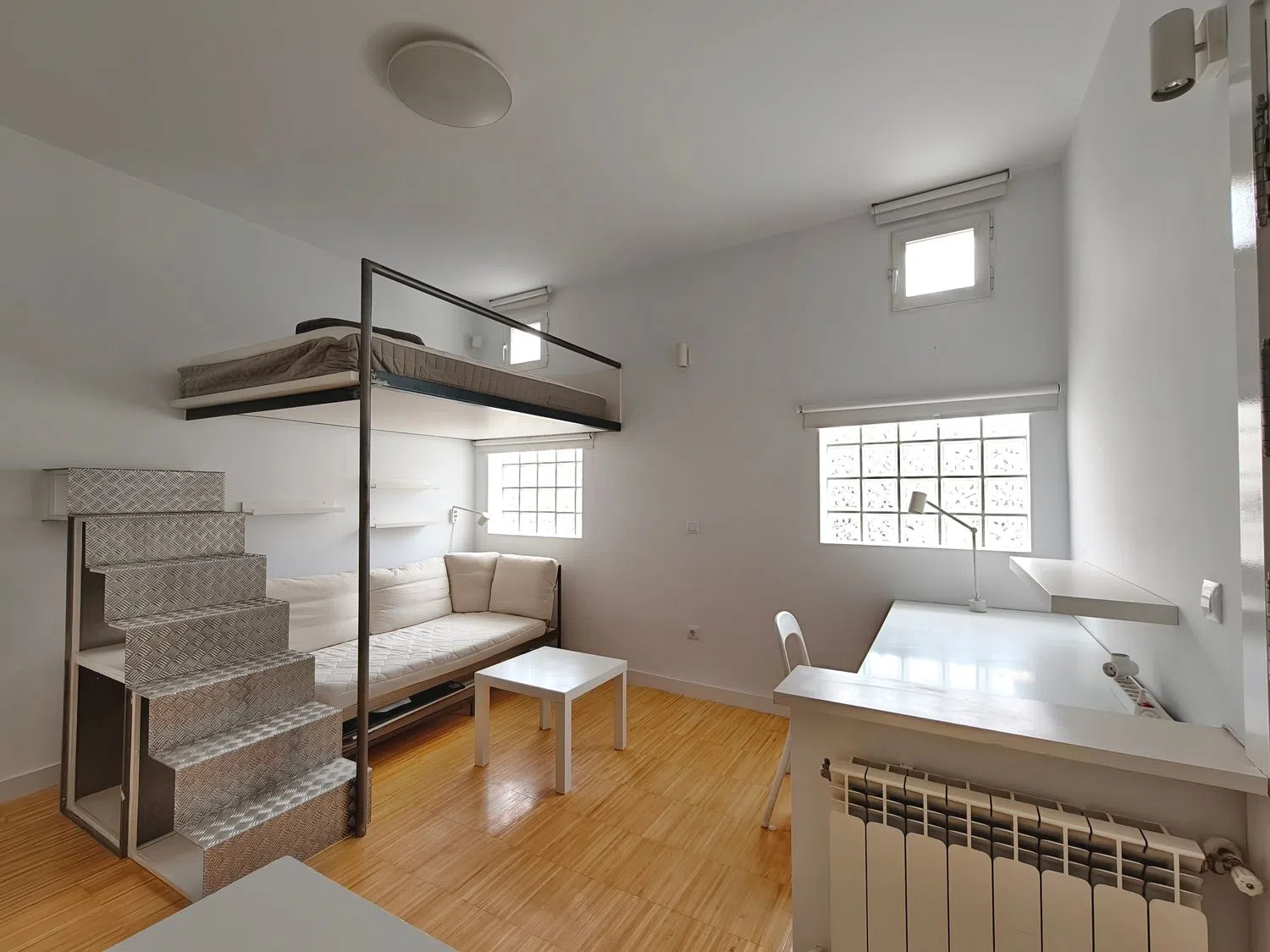 Estudio en calle de la Primavera, 9 - Foto 1