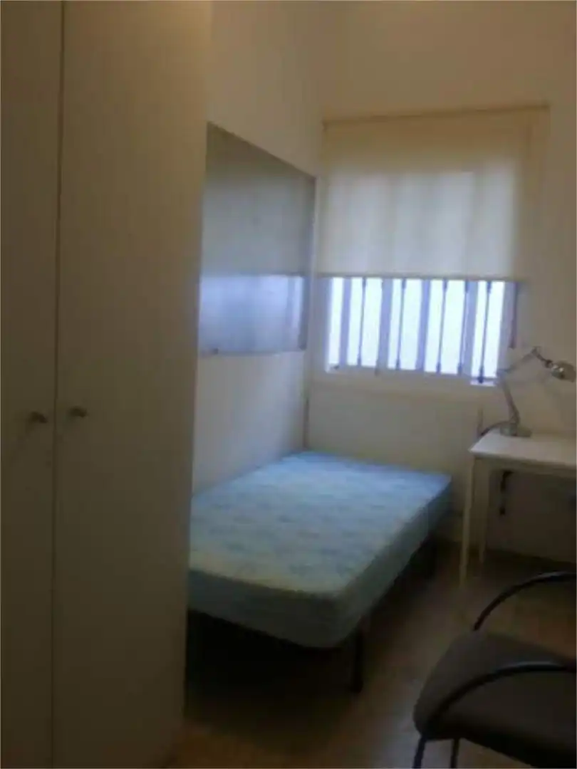 Apartamento en Paseo de Santa Marina-Fernán Núñez - Foto 6