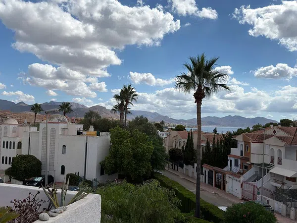 Chalet adosado en Urbanizacion el Alhamillo, 28, El Alamillo - Foto 2