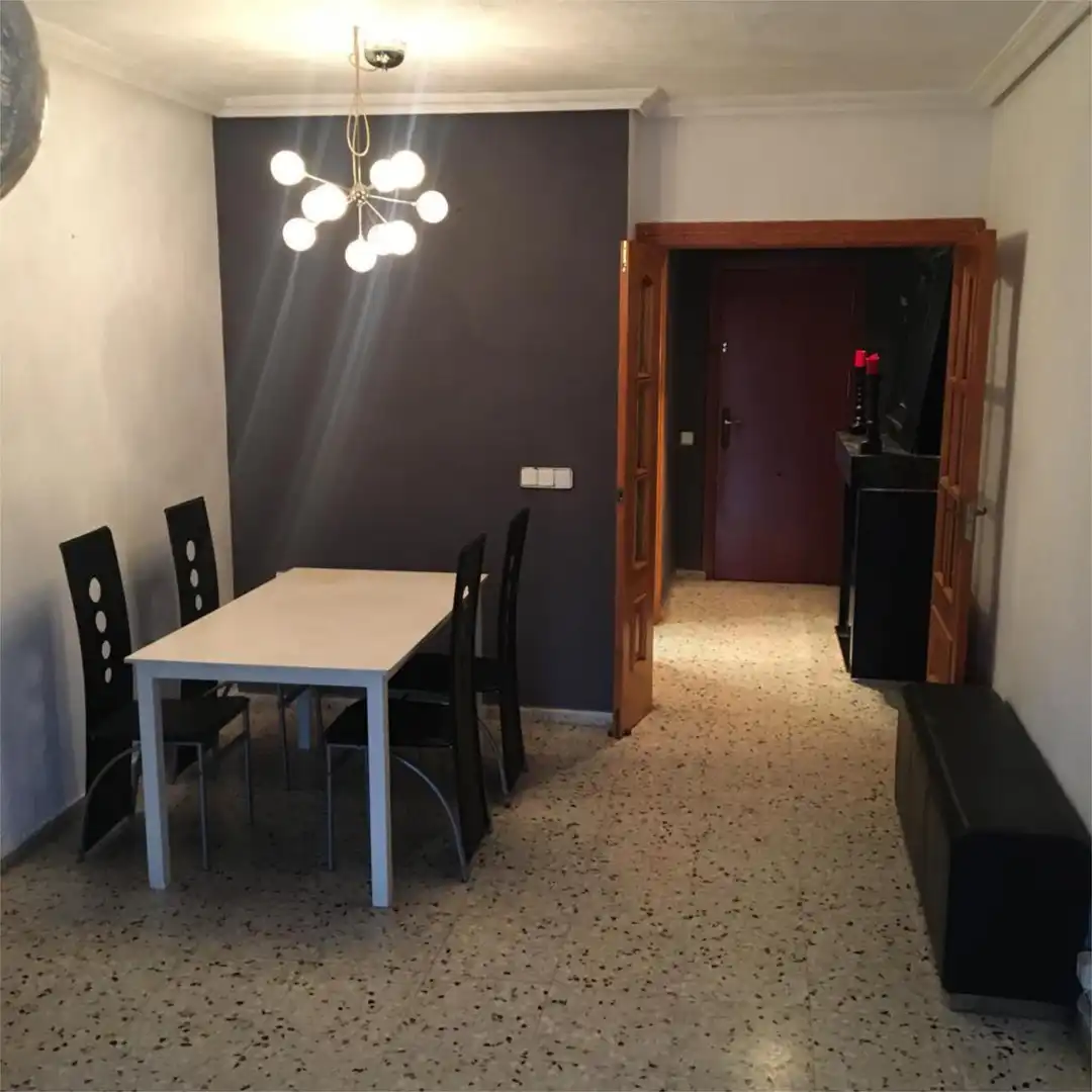 Piso en  Calle de Monóvar 1 - Foto 8