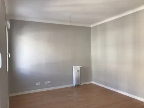 Piso en calle de Menorca, 32