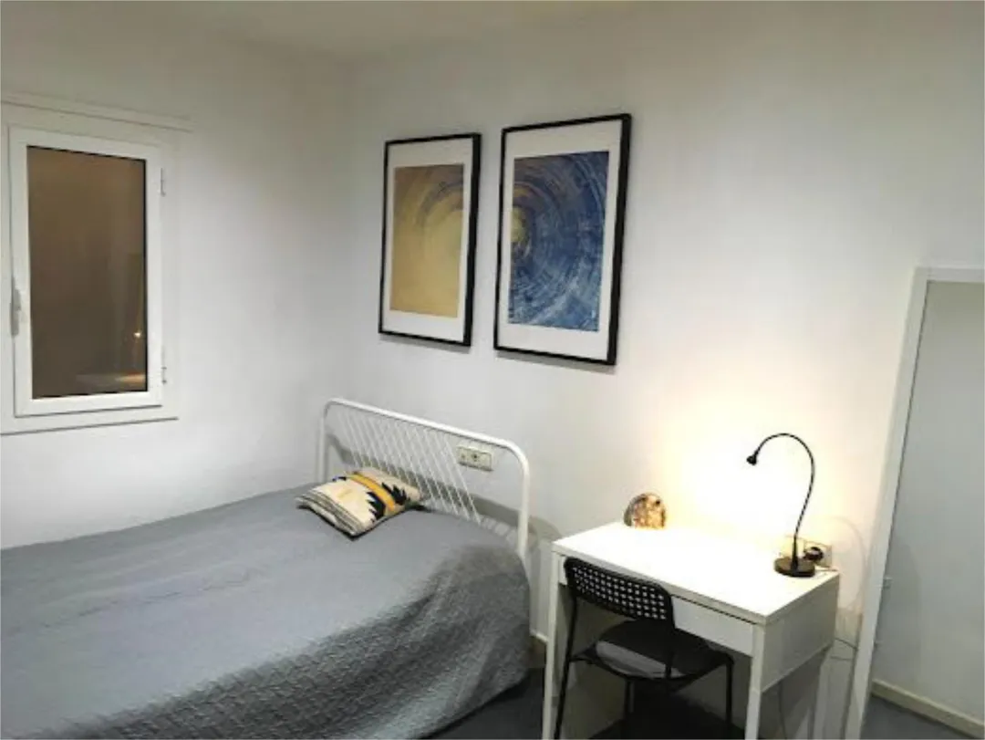 Piso en  Carrer de Josep Serrano 31 - Foto 8