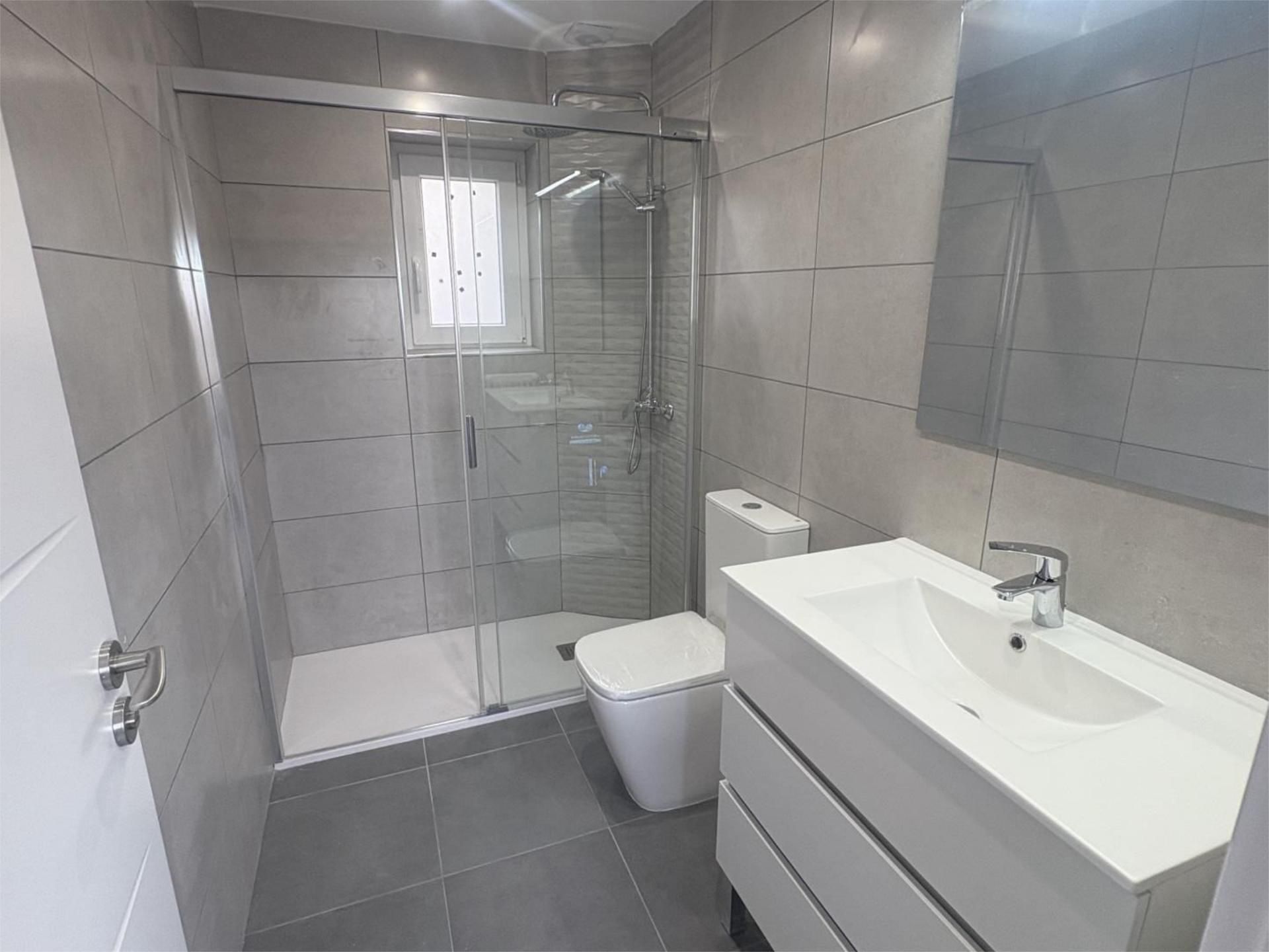 Piso en calle Paseo Canalejas 75-77 - Foto 2