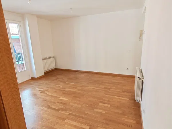 Piso en calle Mercedes Izquierdo, 2