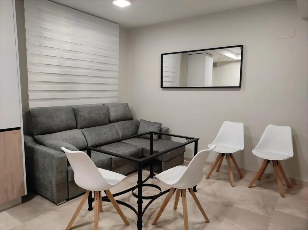 Piso en  Calle Escritora Ángeles López de Ayala 7 - Foto 4