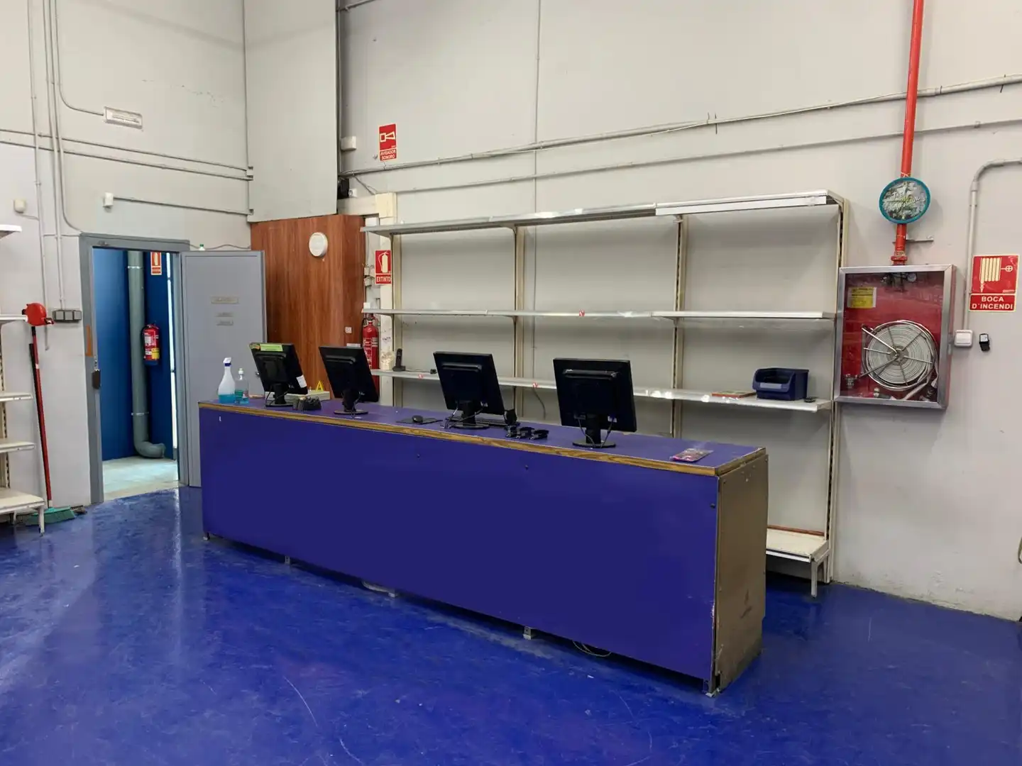 Nave Industrial en  Carrer de l'Abat Otó - Foto 2
