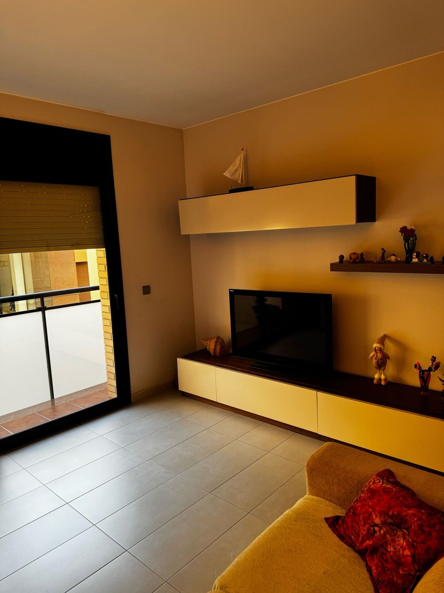 Piso en Casc Antic - Foto 3