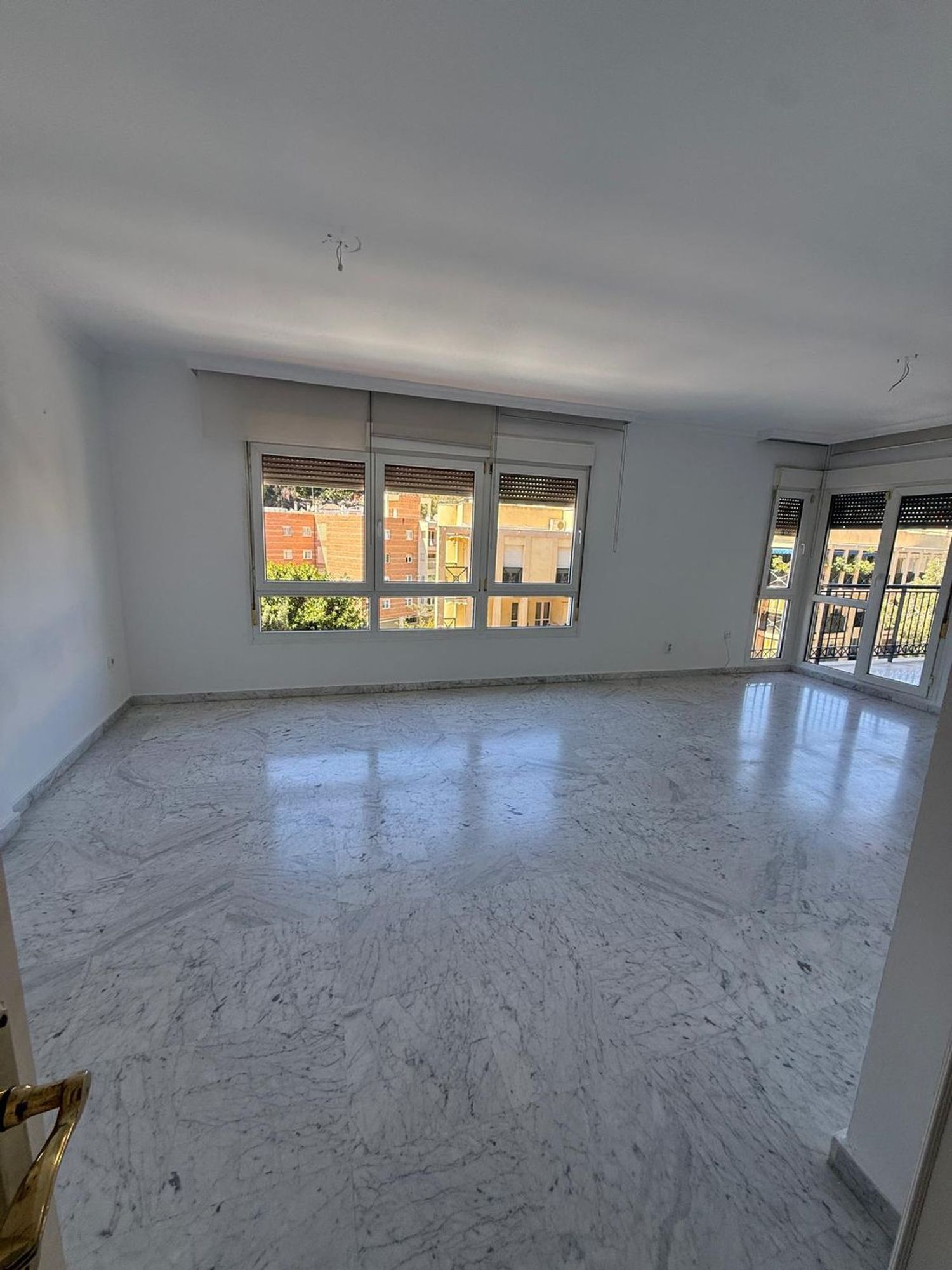 Piso en Paseo de Miramar - Foto 11