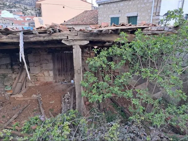 Casa de pueblo en Plaza de Arriba s/n - Foto 1