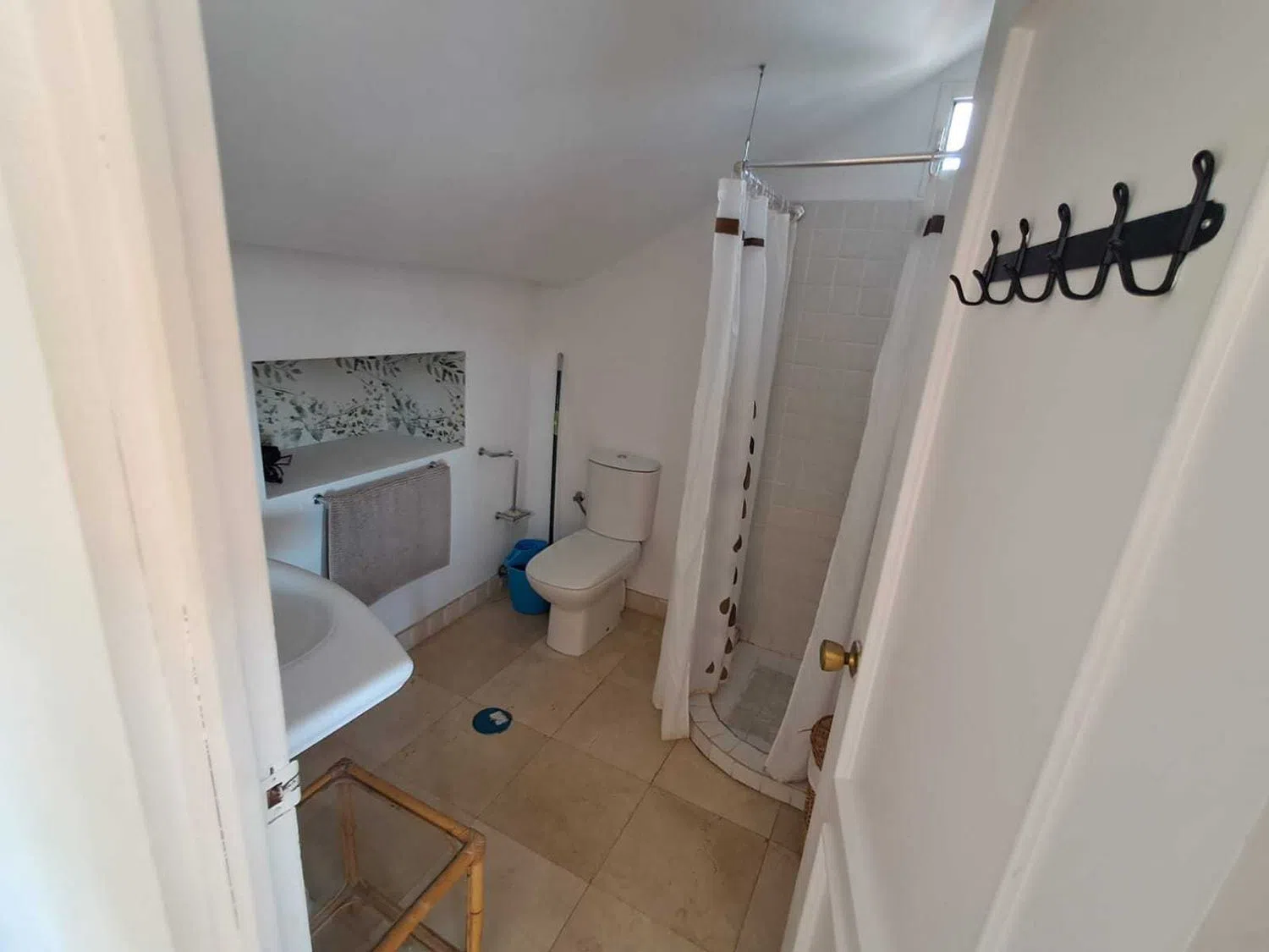 Chalet adosado en Urbanización El Capricho s/n CD - Foto 5