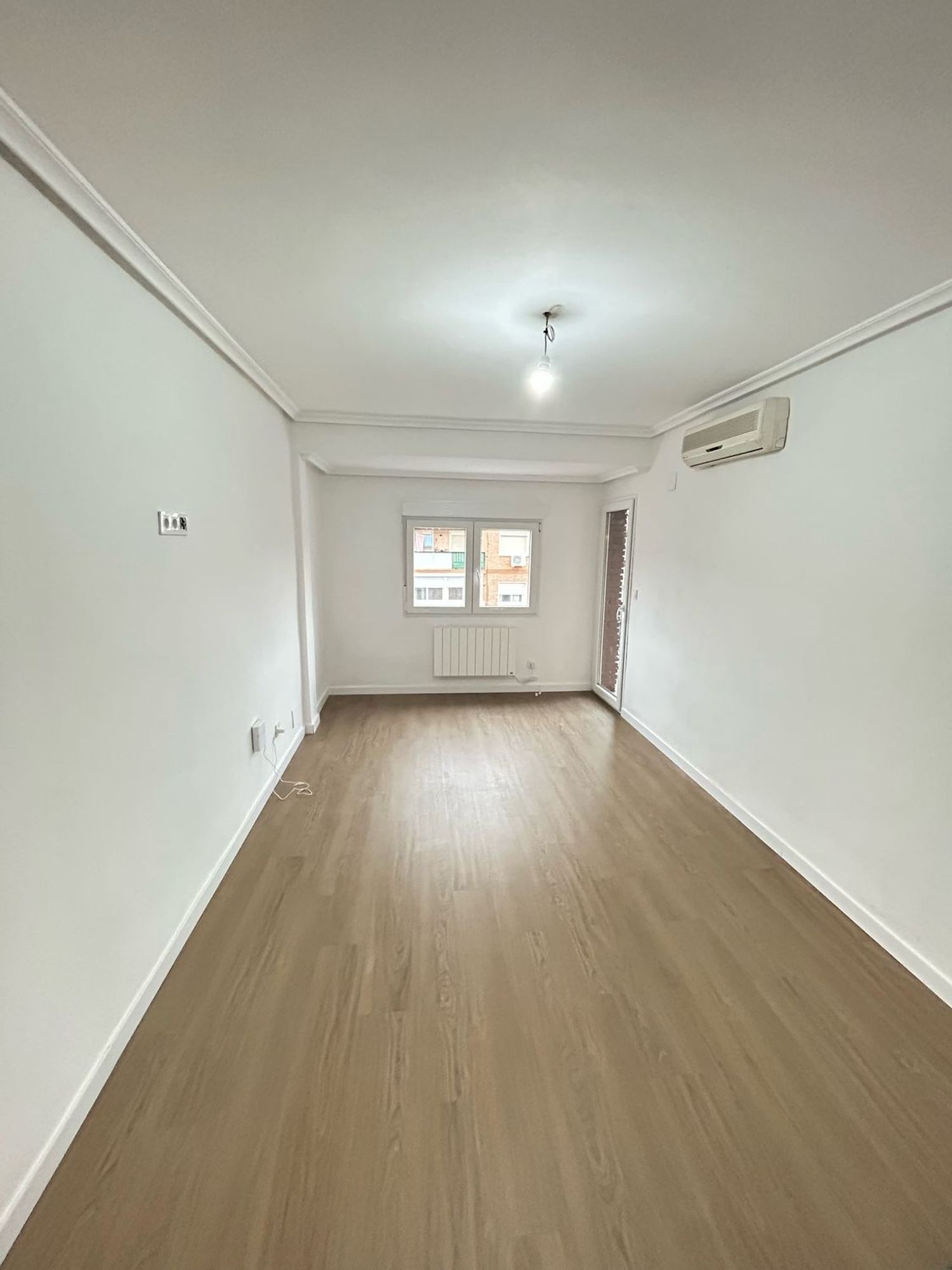 Piso en Reyes Católicos