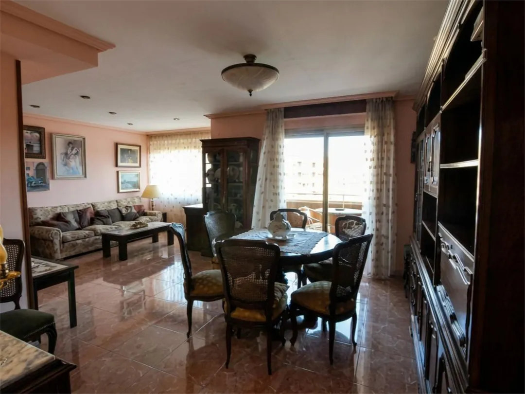 Piso en  Carrer de Carcaixent 4 - Foto 1