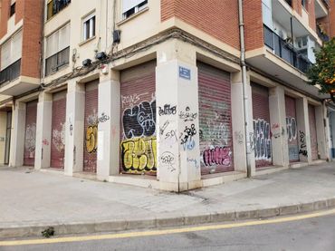 Local comercial en  Plaça del Poeta Salvador Rueda 9 - Foto 1